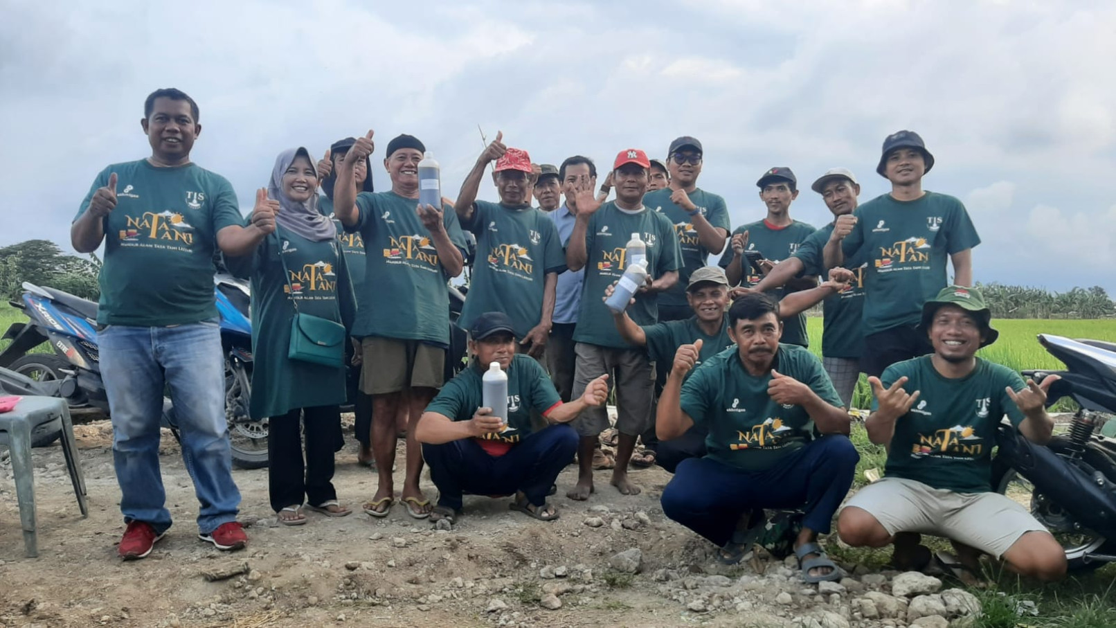 TIS Energy Strengthens Agriculture and Rural Economy through NATA TANI Program in Pranten Village